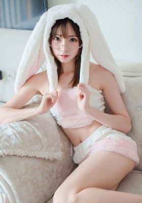亚洲青青涩涩爱_高清高清在线