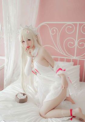 超短裙女同桌主动给我看_BD韩语电影完整版