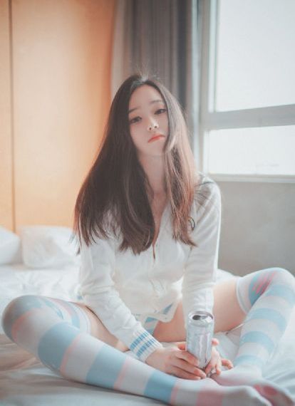 狠狠狠的在啪线香蕉亚洲应用_正片免费观看