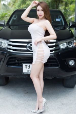 国产美女主播野外为男人口交的自拍_720HD在线观看