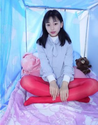 俄罗斯美女真人性做爰_蓝光高清免费观看